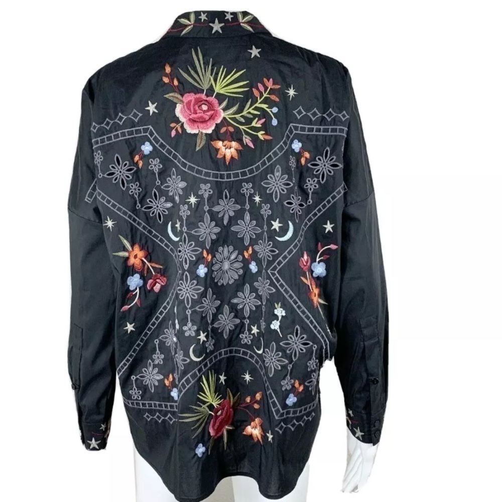 Johnny Was heavily embroidered omega shirt (oversized) NWT RARE - Picture 2 of 16